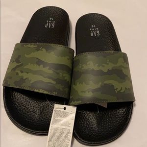 Gap kids slides